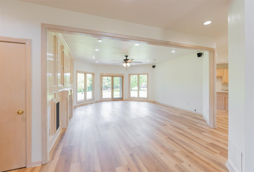 4 Bedrooms Bedrooms, ,3 BathroomsBathrooms,Residential,Single Family,Timberline,2,131953