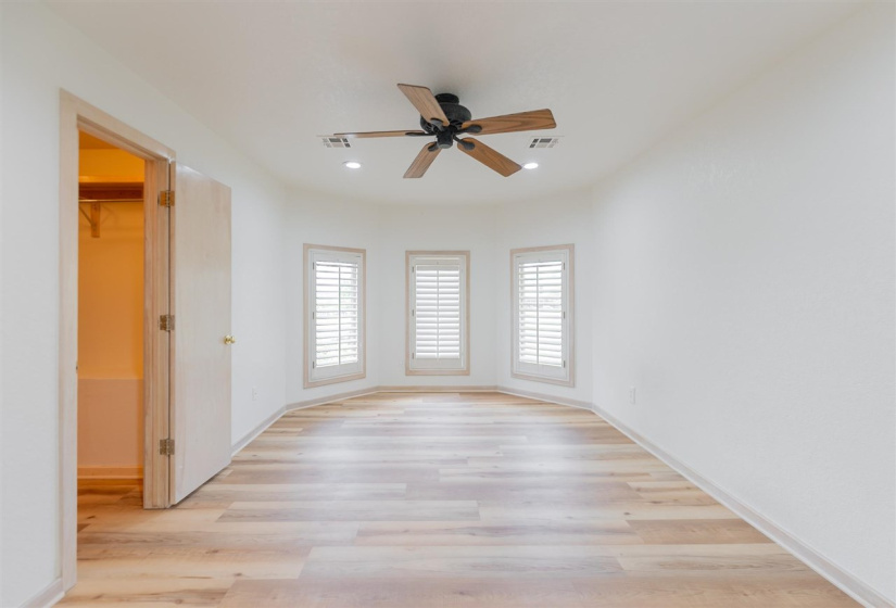 4 Bedrooms Bedrooms, ,3 BathroomsBathrooms,Residential,Single Family,Timberline,2,131953