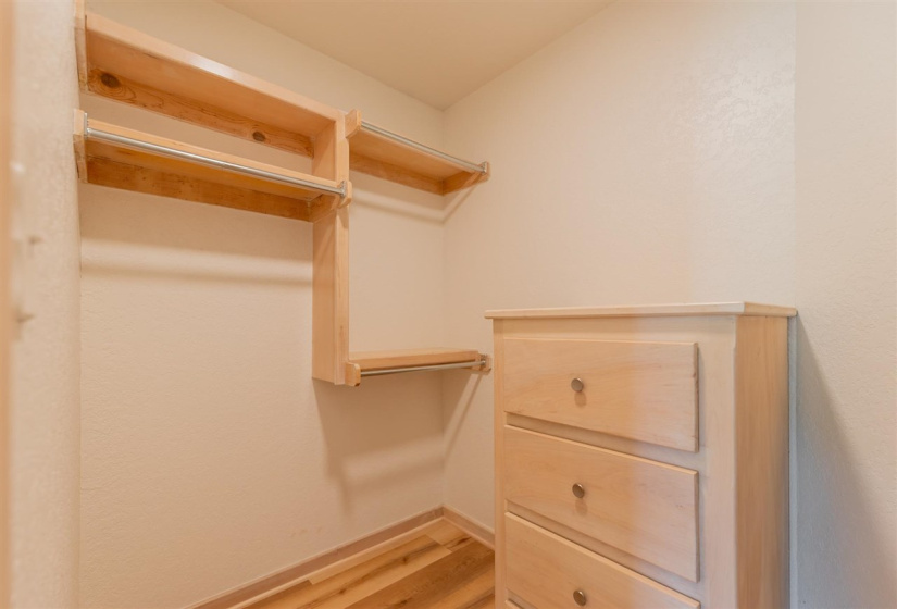 4 Bedrooms Bedrooms, ,3 BathroomsBathrooms,Residential,Single Family,Timberline,2,131953