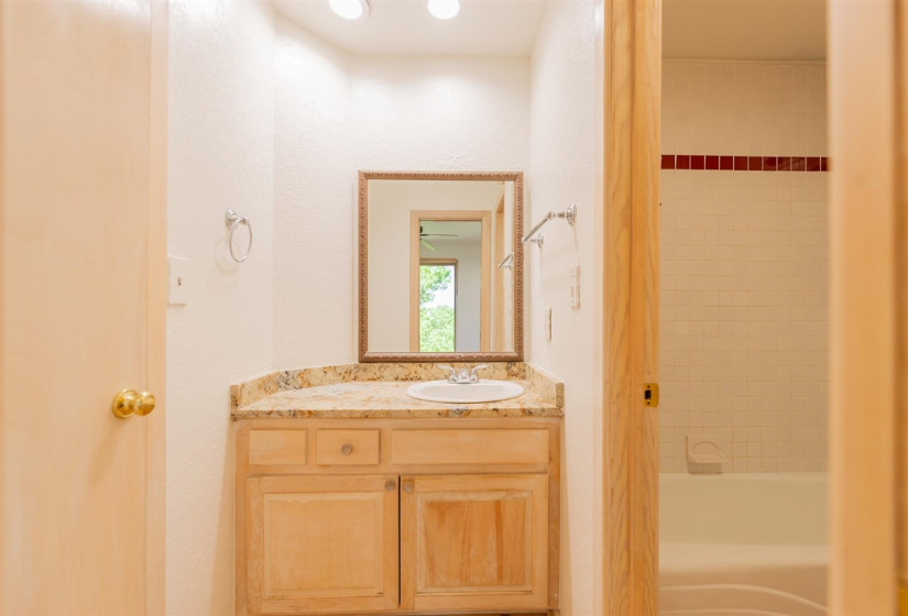 4 Bedrooms Bedrooms, ,3 BathroomsBathrooms,Residential,Single Family,Timberline,2,131953