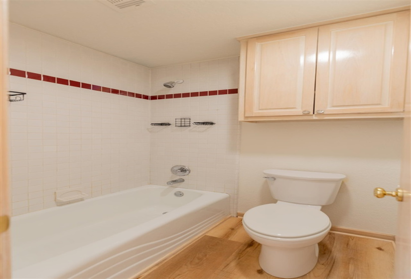 4 Bedrooms Bedrooms, ,3 BathroomsBathrooms,Residential,Single Family,Timberline,2,131953