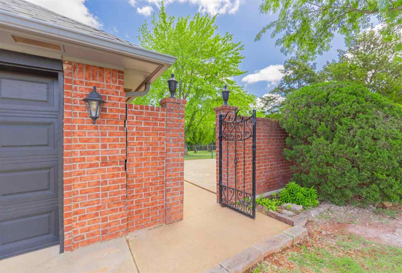 4 Bedrooms Bedrooms, ,3 BathroomsBathrooms,Residential,Single Family,Timberline,2,131953