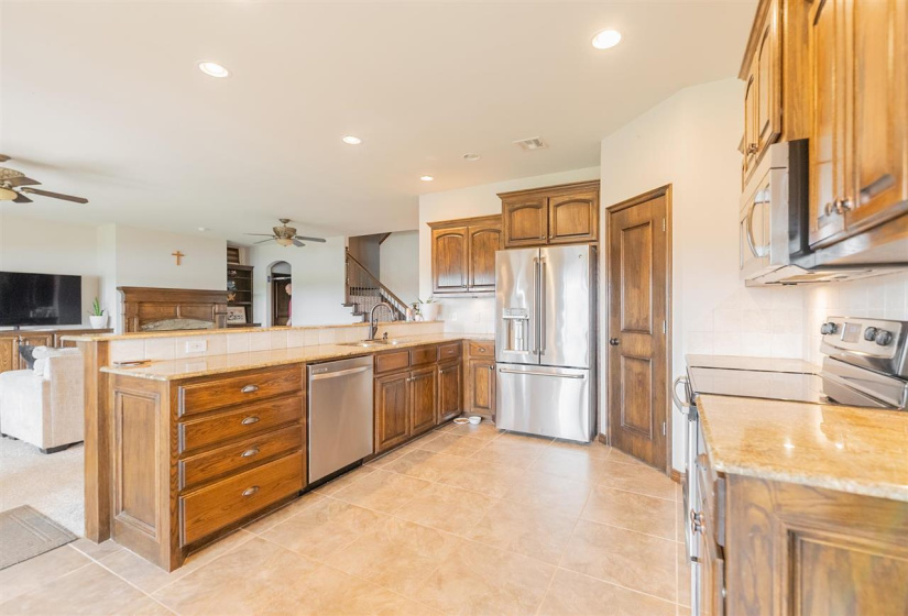 4 Bedrooms Bedrooms, ,2 BathroomsBathrooms,Residential,Single Family,Fountain View,2,131954