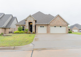 4 Bedrooms Bedrooms, ,2 BathroomsBathrooms,Residential,Single Family,Fountain View,2,131954