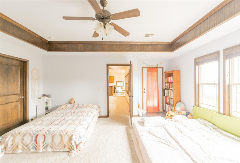 4 Bedrooms Bedrooms, ,2 BathroomsBathrooms,Residential,Single Family,Fountain View,2,131954