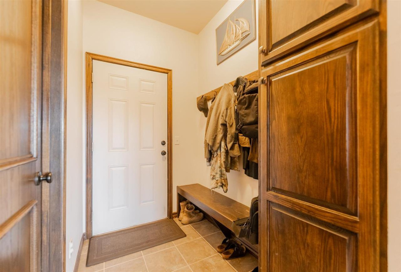 4 Bedrooms Bedrooms, ,2 BathroomsBathrooms,Residential,Single Family,Fountain View,2,131954