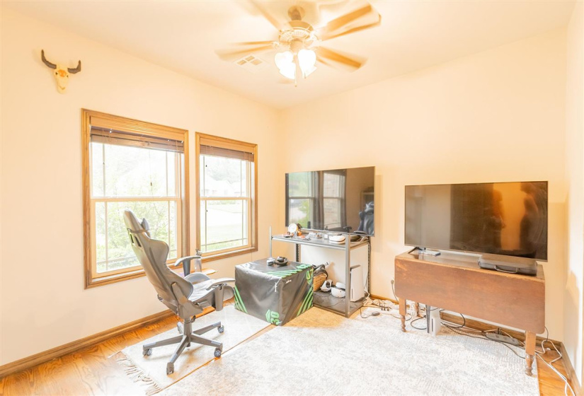 4 Bedrooms Bedrooms, ,2 BathroomsBathrooms,Residential,Single Family,Fountain View,2,131954