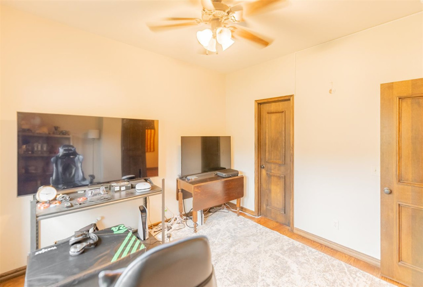 4 Bedrooms Bedrooms, ,2 BathroomsBathrooms,Residential,Single Family,Fountain View,2,131954