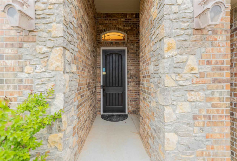 4 Bedrooms Bedrooms, ,2 BathroomsBathrooms,Residential,Single Family,Fountain View,2,131954