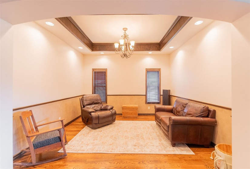 4 Bedrooms Bedrooms, ,2 BathroomsBathrooms,Residential,Single Family,Fountain View,2,131954