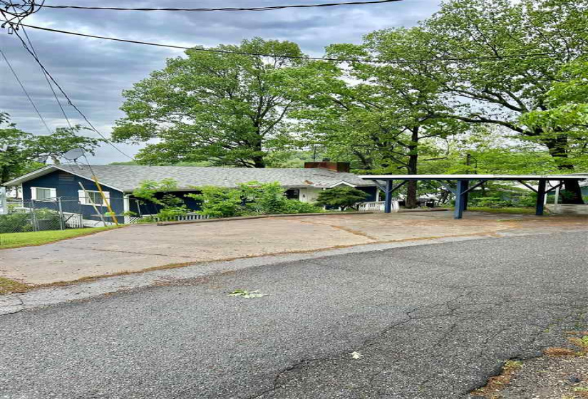 2 Bedrooms Bedrooms, ,2 BathroomsBathrooms,Residential,Single Family,Hendryx Point,1,131956
