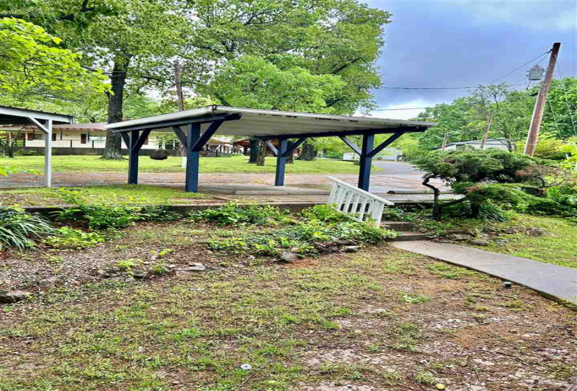 2 Bedrooms Bedrooms, ,2 BathroomsBathrooms,Residential,Single Family,Hendryx Point,1,131956