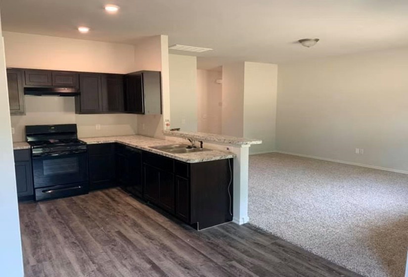 3 Bedrooms Bedrooms, ,2 BathroomsBathrooms,Residential,Single Family,Ridgecrest,1,131961