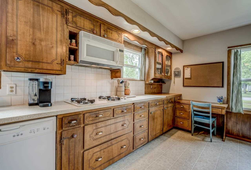 4 Bedrooms Bedrooms, ,2 BathroomsBathrooms,Residential,Single Family,Jackson,2,131965