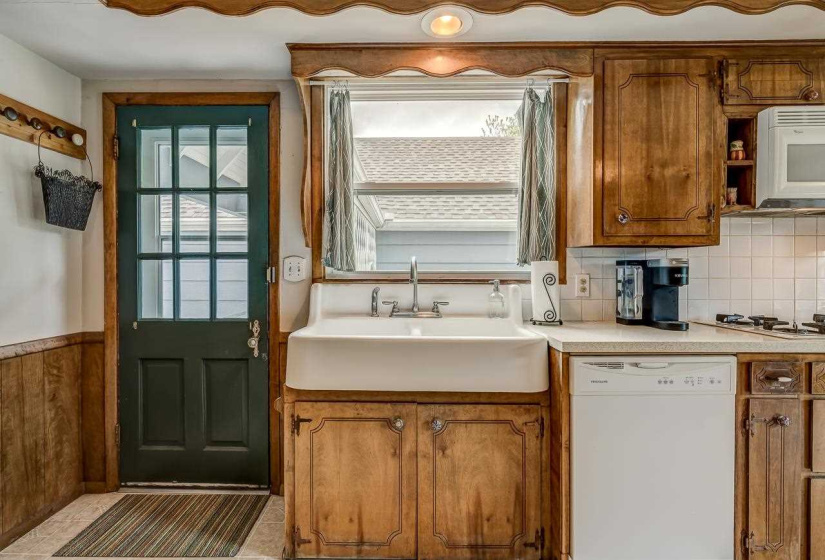 4 Bedrooms Bedrooms, ,2 BathroomsBathrooms,Residential,Single Family,Jackson,2,131965