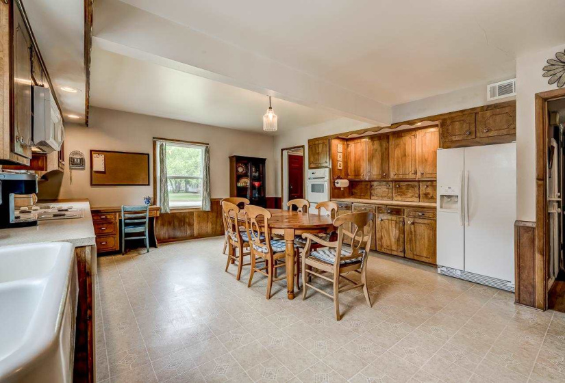 4 Bedrooms Bedrooms, ,2 BathroomsBathrooms,Residential,Single Family,Jackson,2,131965