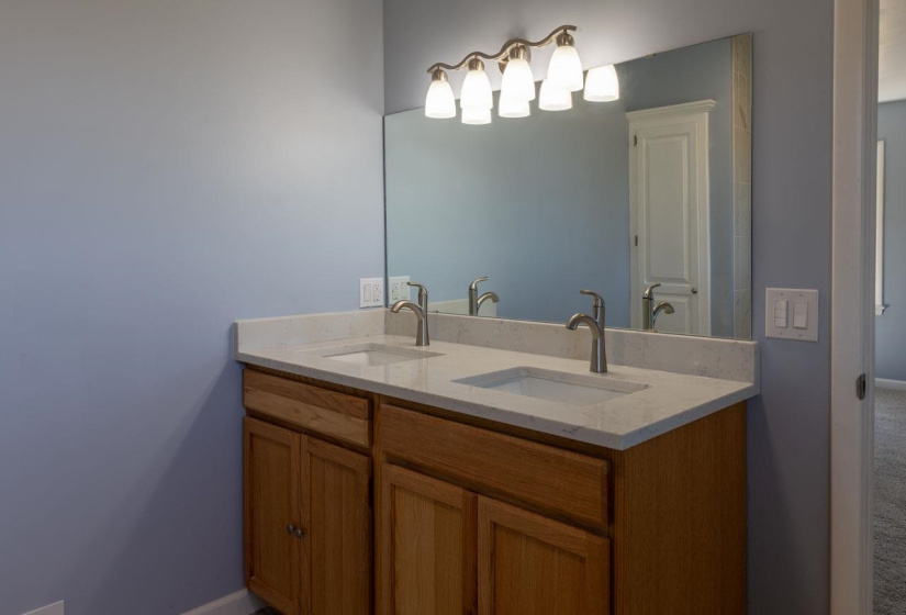5 Bedrooms Bedrooms, ,3 BathroomsBathrooms,Residential,Single Family,Perkins,2,131966