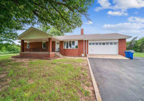 5 Bedrooms Bedrooms, ,3 BathroomsBathrooms,Residential,Single Family,Perkins,2,131966
