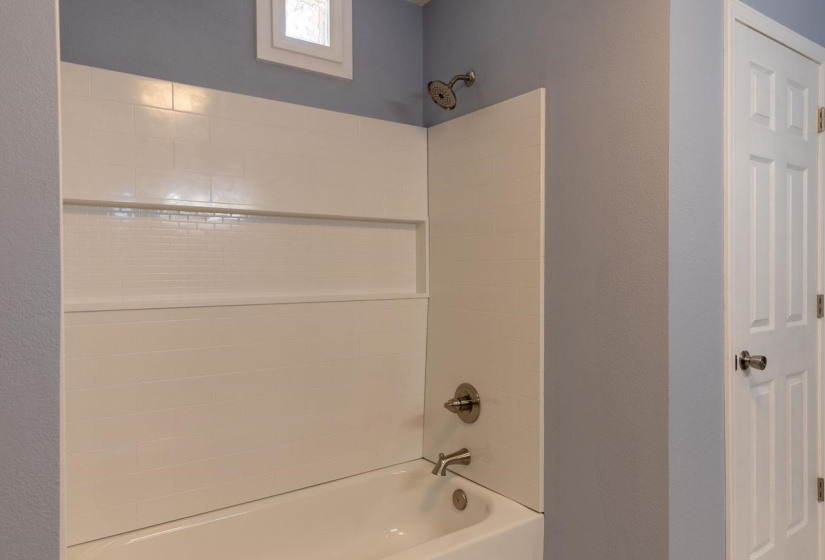 5 Bedrooms Bedrooms, ,3 BathroomsBathrooms,Residential,Single Family,Perkins,2,131966
