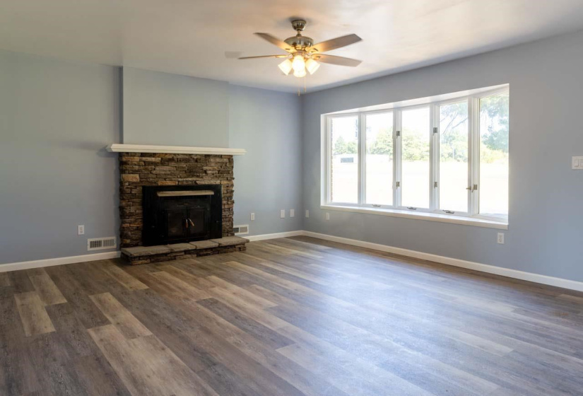 5 Bedrooms Bedrooms, ,3 BathroomsBathrooms,Residential,Single Family,Perkins,2,131966