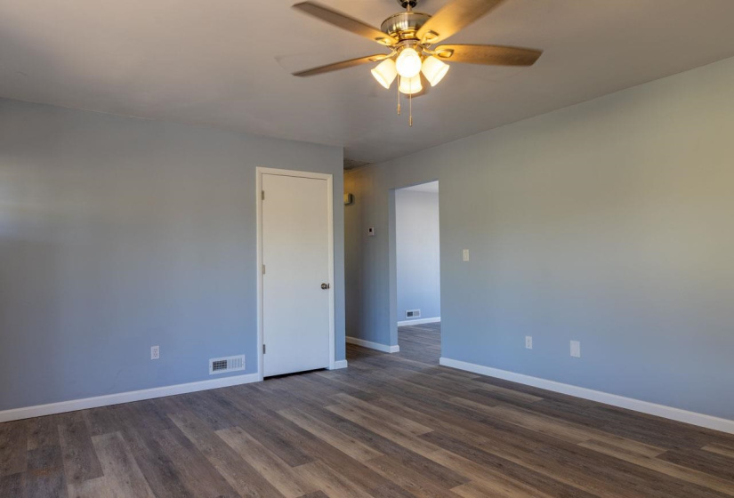 5 Bedrooms Bedrooms, ,3 BathroomsBathrooms,Residential,Single Family,Perkins,2,131966