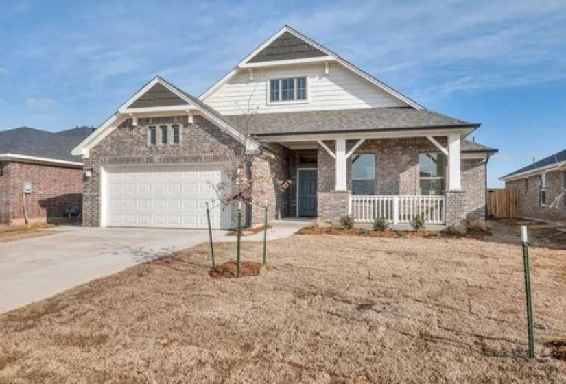 4 Bedrooms Bedrooms, ,2 BathroomsBathrooms,Residential,Single Family,Emerald,1,131982