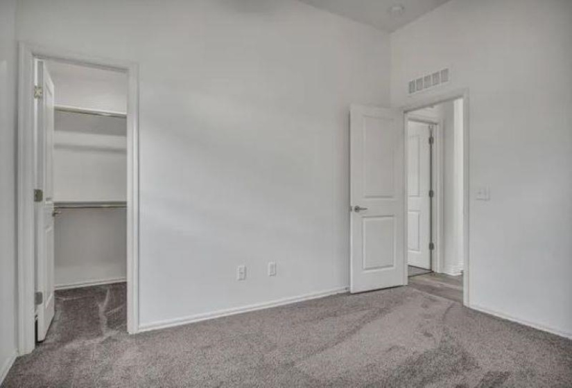 4 Bedrooms Bedrooms, ,2 BathroomsBathrooms,Residential,Single Family,Emerald,1,131982