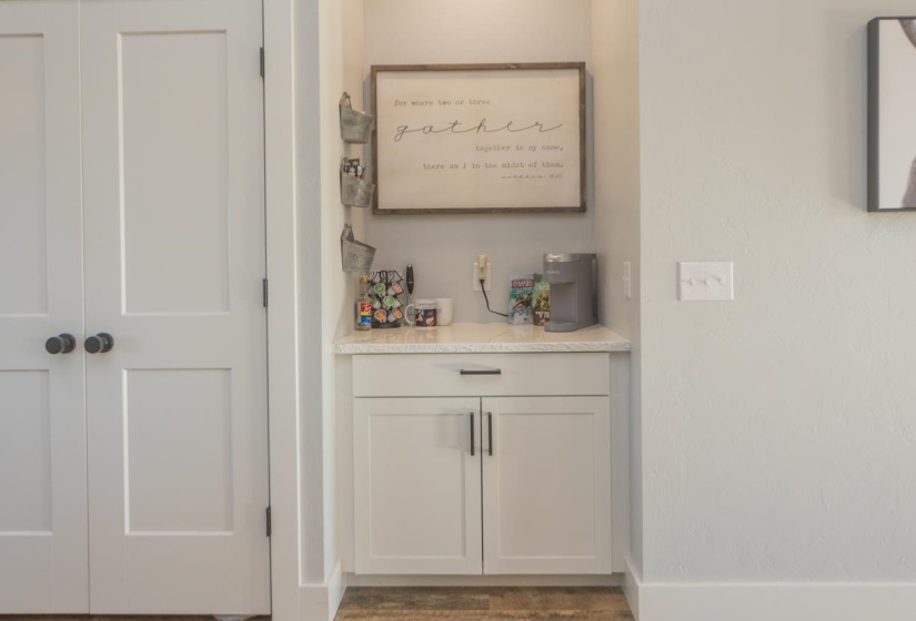 4 Bedrooms Bedrooms, ,2 BathroomsBathrooms,Residential,Single Family,3450,1,131688