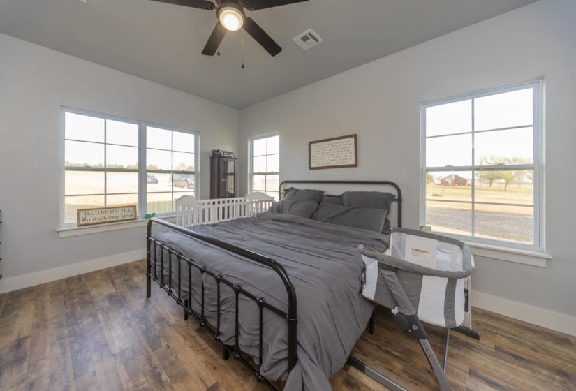 4 Bedrooms Bedrooms, ,2 BathroomsBathrooms,Residential,Single Family,3450,1,131688