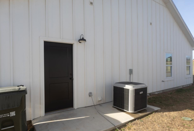 4 Bedrooms Bedrooms, ,2 BathroomsBathrooms,Residential,Single Family,3450,1,131688