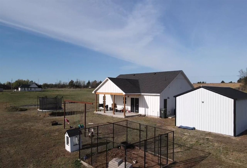 4 Bedrooms Bedrooms, ,2 BathroomsBathrooms,Residential,Single Family,3450,1,131688