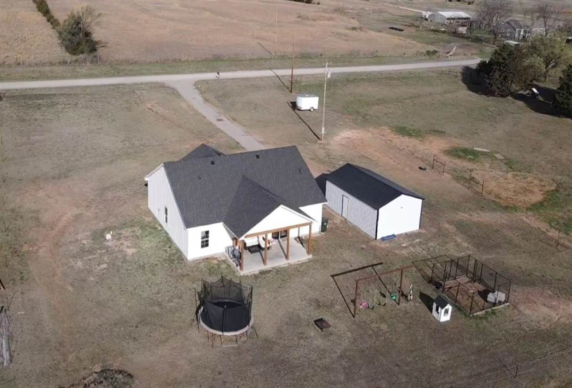 4 Bedrooms Bedrooms, ,2 BathroomsBathrooms,Residential,Single Family,3450,1,131688
