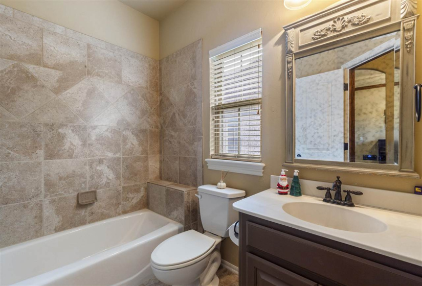4 Bedrooms Bedrooms, 0 ,3 BathroomsBathrooms,Residential,Single Family,Culpepper,1.5,131987