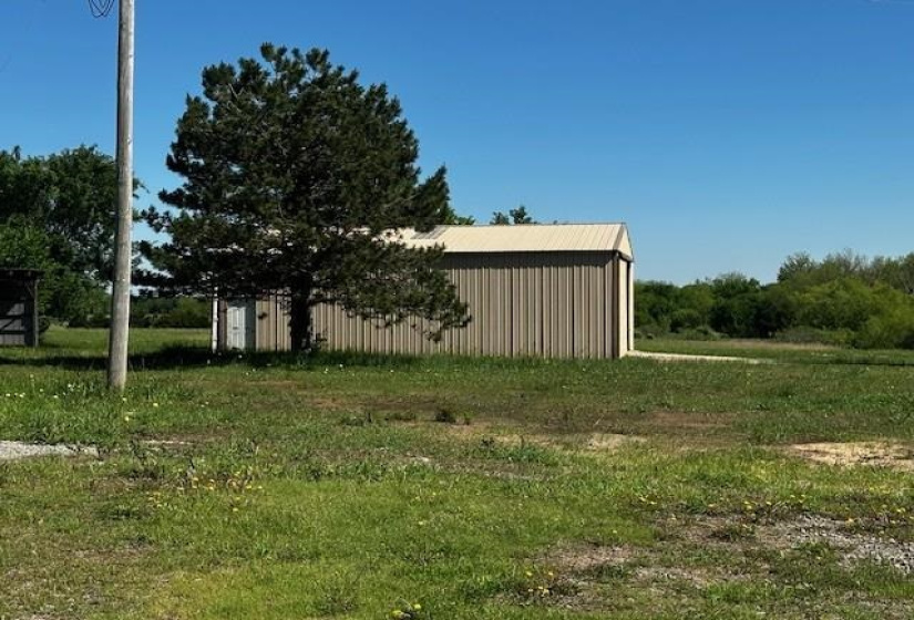 3 Bedrooms Bedrooms, ,2 BathroomsBathrooms,Residential,Single Family,750,1,131990