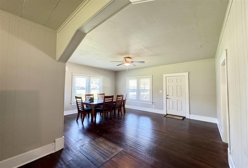 2 Bedrooms Bedrooms, ,1 BathroomBathrooms,Residential,Single Family,Walnut,1,131996