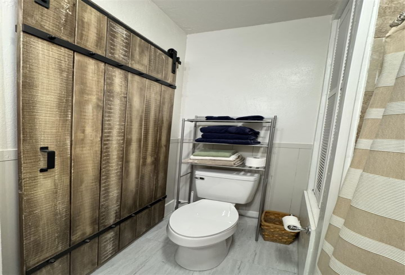2 Bedrooms Bedrooms, ,1 BathroomBathrooms,Residential,Single Family,Walnut,1,131996