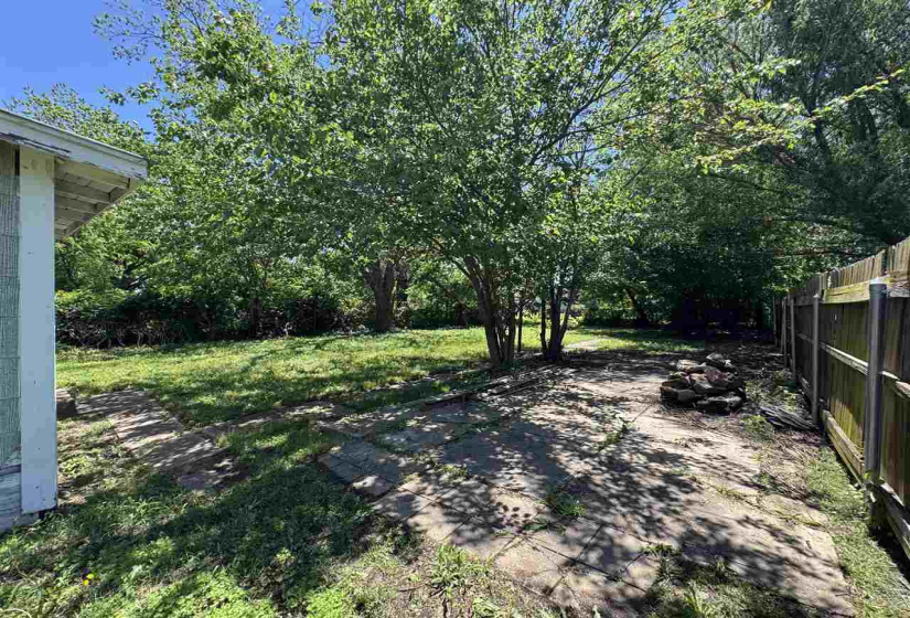 2 Bedrooms Bedrooms, ,1 BathroomBathrooms,Residential,Single Family,Walnut,1,131996