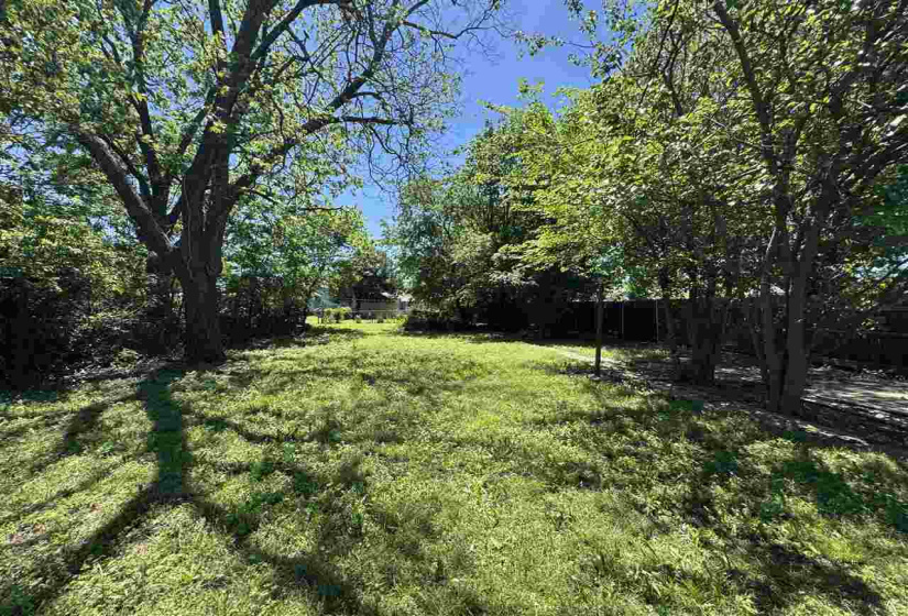 2 Bedrooms Bedrooms, ,1 BathroomBathrooms,Residential,Single Family,Walnut,1,131996