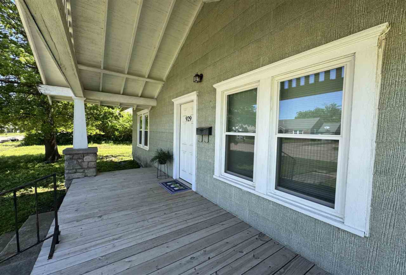 2 Bedrooms Bedrooms, ,1 BathroomBathrooms,Residential,Single Family,Walnut,1,131996