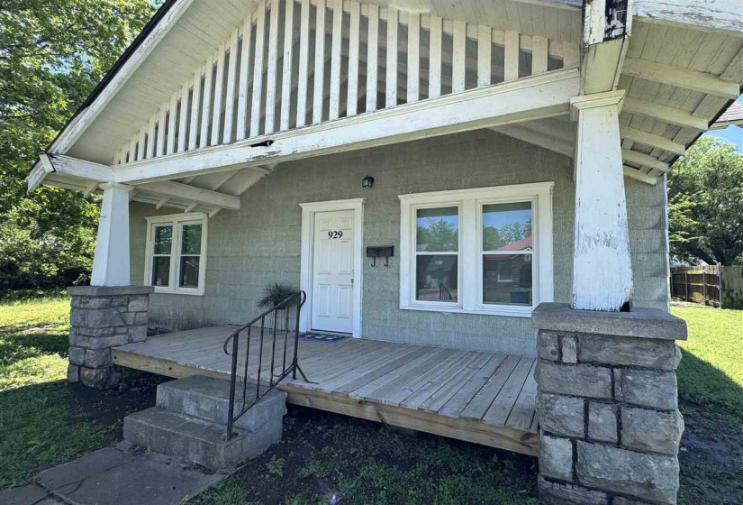 2 Bedrooms Bedrooms, ,1 BathroomBathrooms,Residential,Single Family,Walnut,1,131996