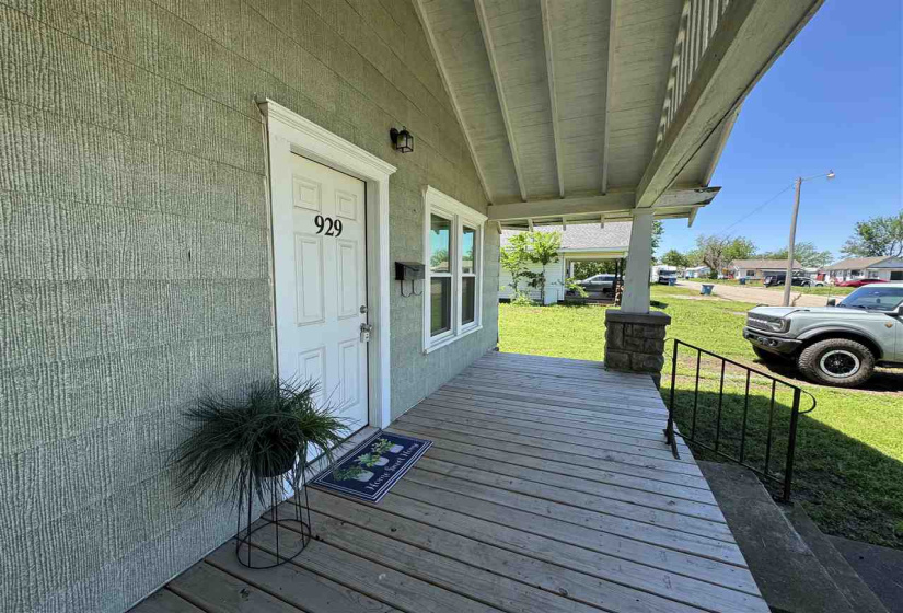 2 Bedrooms Bedrooms, ,1 BathroomBathrooms,Residential,Single Family,Walnut,1,131996