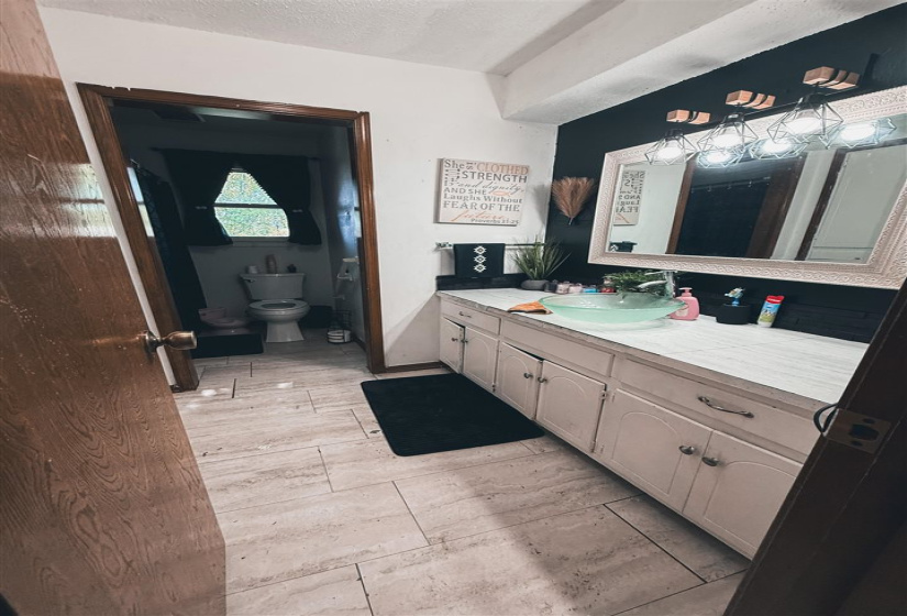 3 Bedrooms Bedrooms, ,2 BathroomsBathrooms,Residential,Single Family,12th,1,131997
