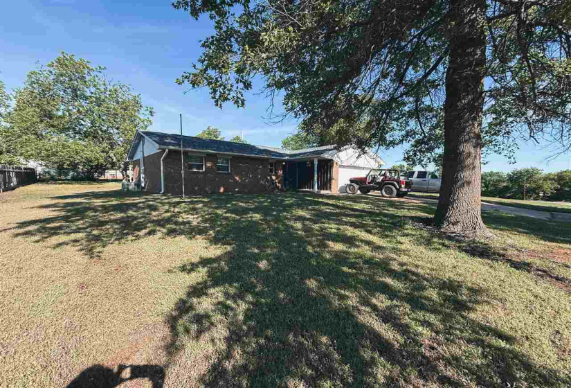 3 Bedrooms Bedrooms, ,2 BathroomsBathrooms,Residential,Single Family,12th,1,131997