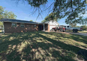 3 Bedrooms Bedrooms, ,2 BathroomsBathrooms,Residential,Single Family,12th,1,131997
