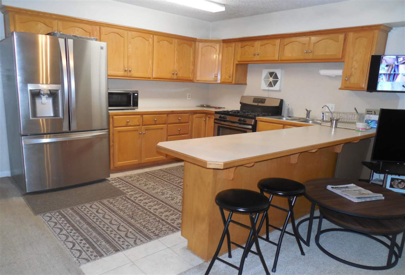 0 , 0 ,50 BathroomsBathrooms,Commercial/industrial,Commercial,Hwy 81,2,132011