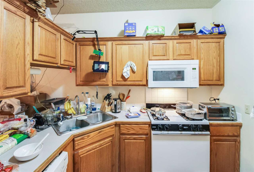 3 BathroomsBathrooms,Multi-family,Duplex,Par,1,132008