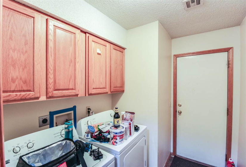 3 BathroomsBathrooms,Multi-family,Duplex,Par,1,132008