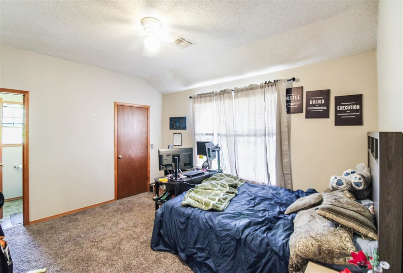 3 BathroomsBathrooms,Multi-family,Duplex,Par,1,132008