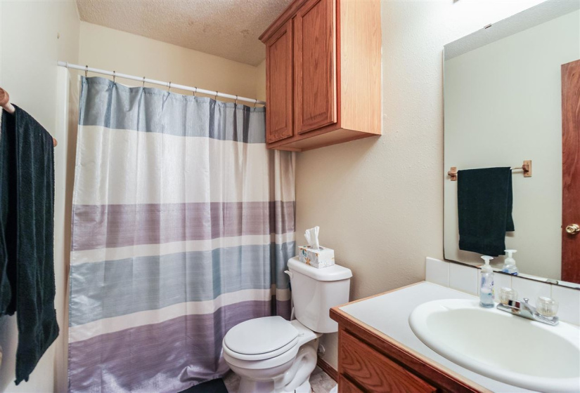 3 BathroomsBathrooms,Multi-family,Duplex,Par,1,132009
