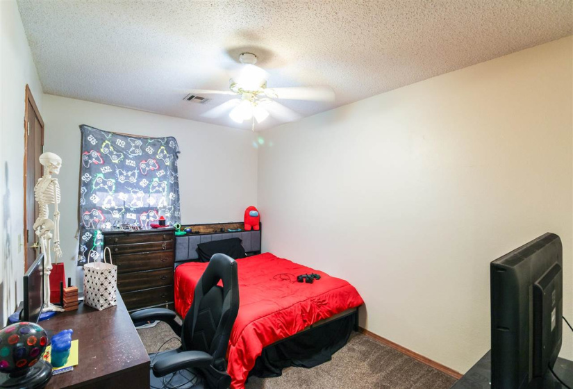 3 BathroomsBathrooms,Multi-family,Duplex,Par,1,132009